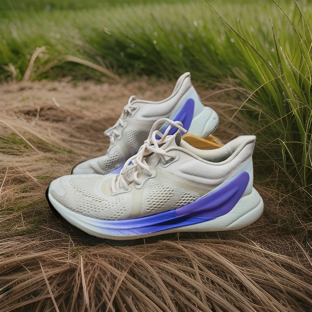 Lululemon Womens Blissfeel White Running Shoes Sneakers Size 6.5 Walking Workout